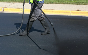 driveway-sealcoating-parking-lots